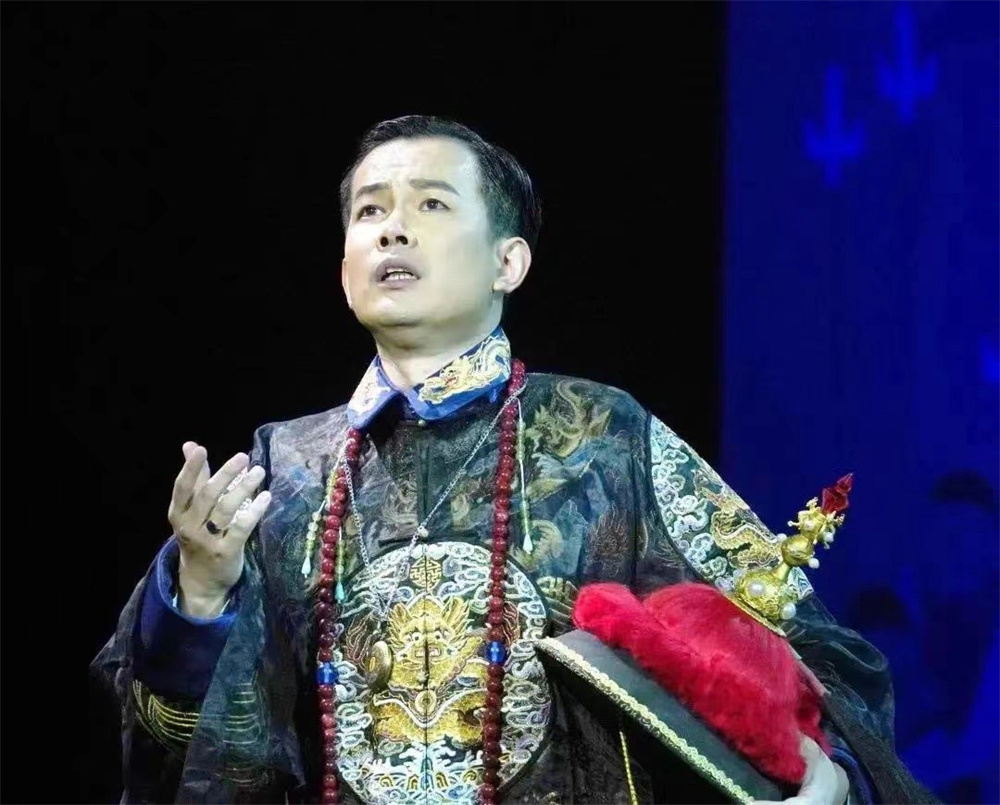Shi Yijie