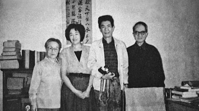 Memorial｜Huang Shuqin: "Besieged City" is a relationship between two generations