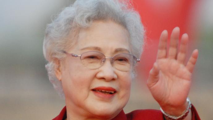 Memorial|Zhu Yanqing: Deeply Miss Qin Yi, "People's Artist"
