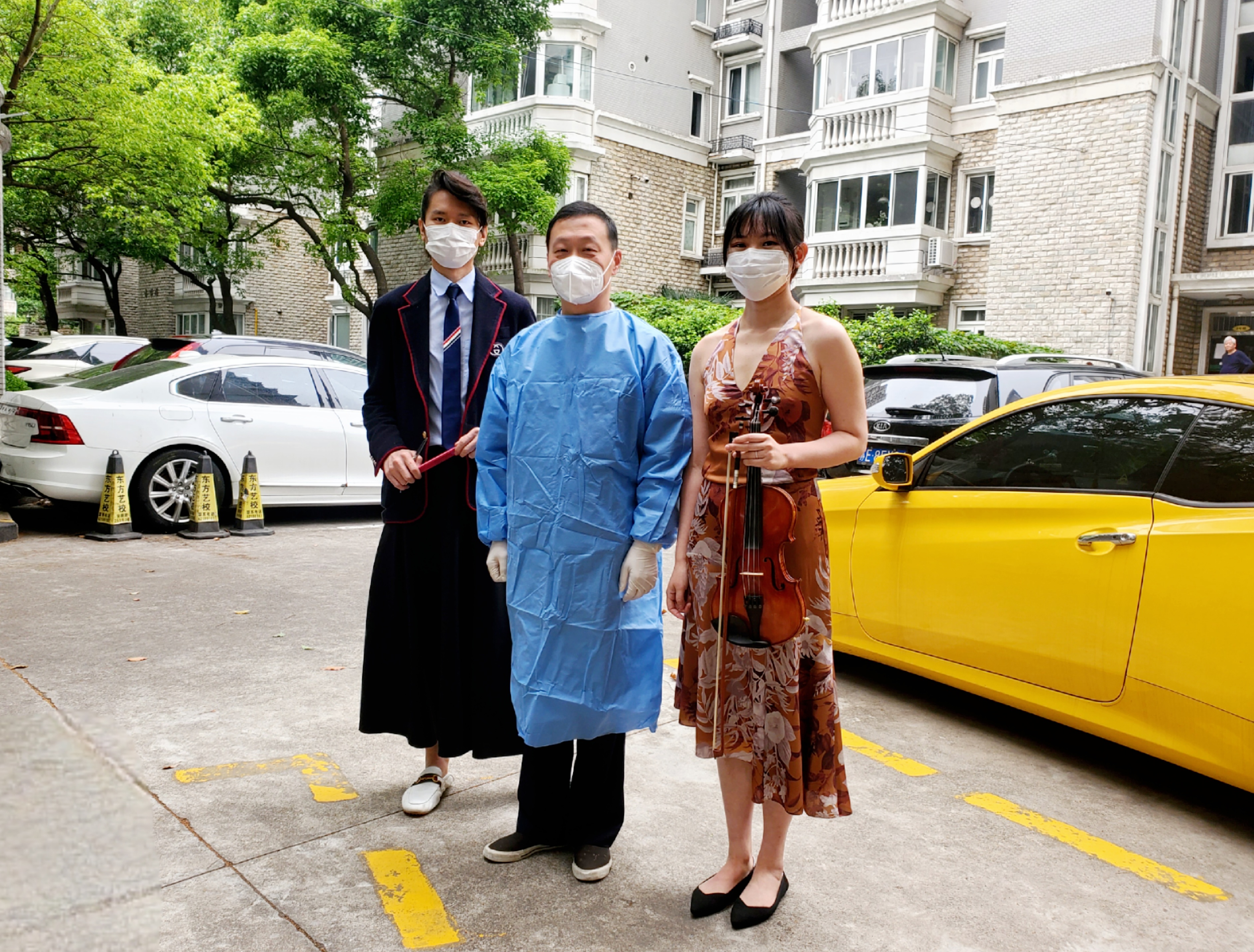 Liu Lijie (right)