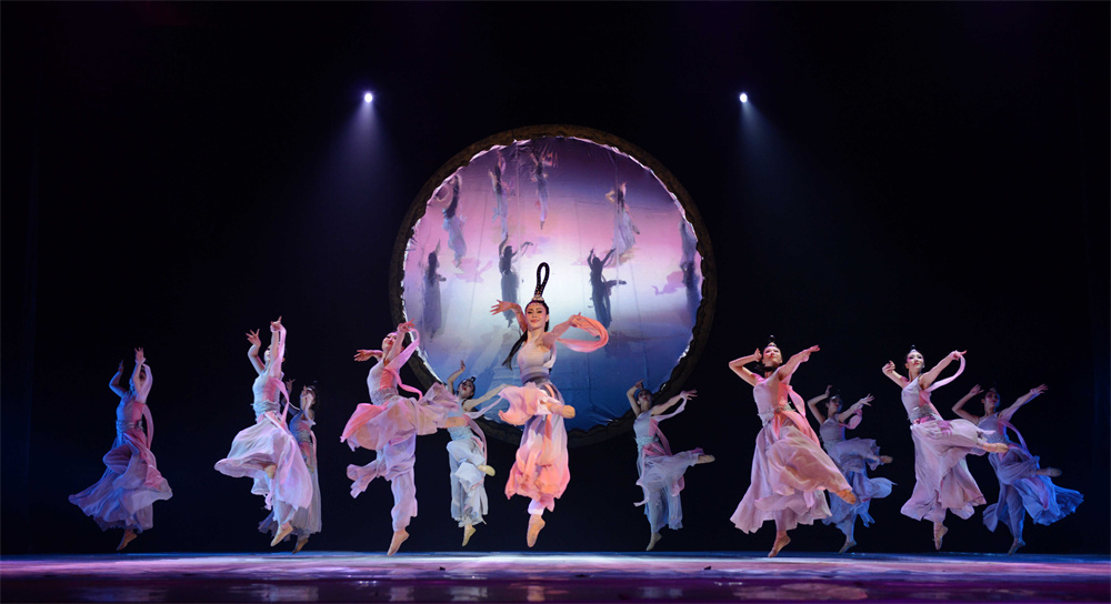 Stills of "Shuiyue Luoshen"
