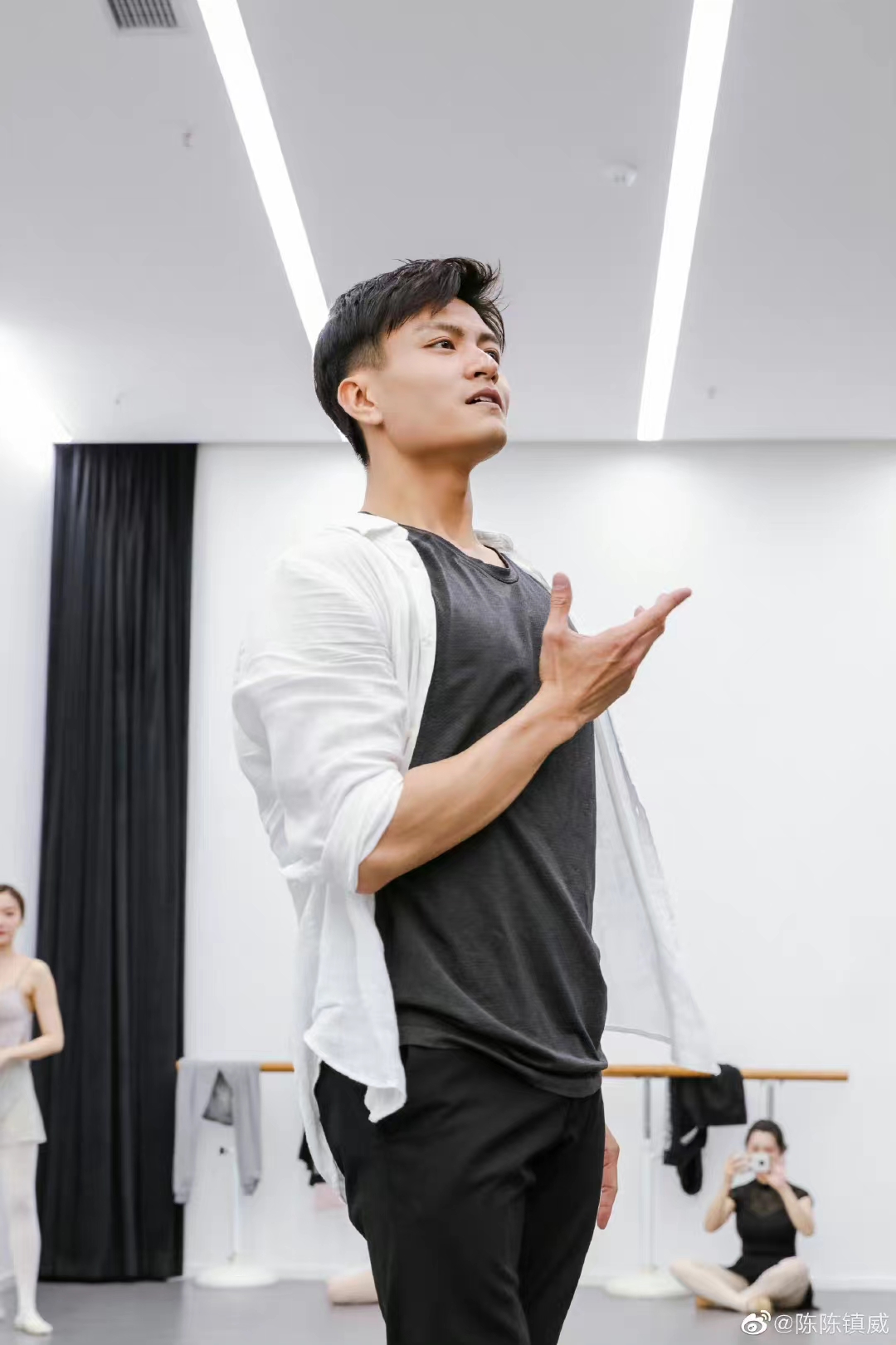 Chen Zhenwei in the rehearsal hall