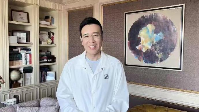 The online graduation ceremony of Shanghai Theater Academy was held, and Yu Hewei sent a message to his younger brothers and sisters