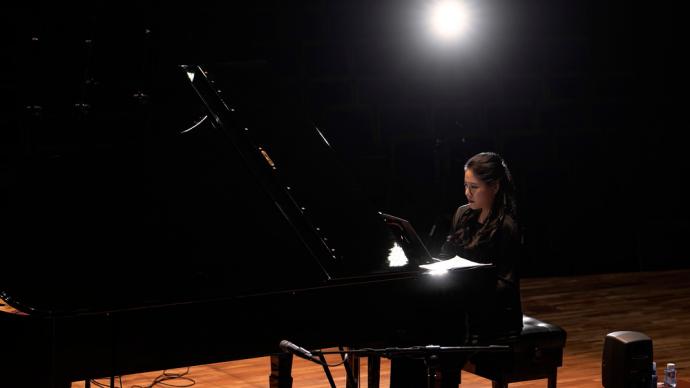 Pianist Zuozhang "Traveling Years" pays tribute to Liszt