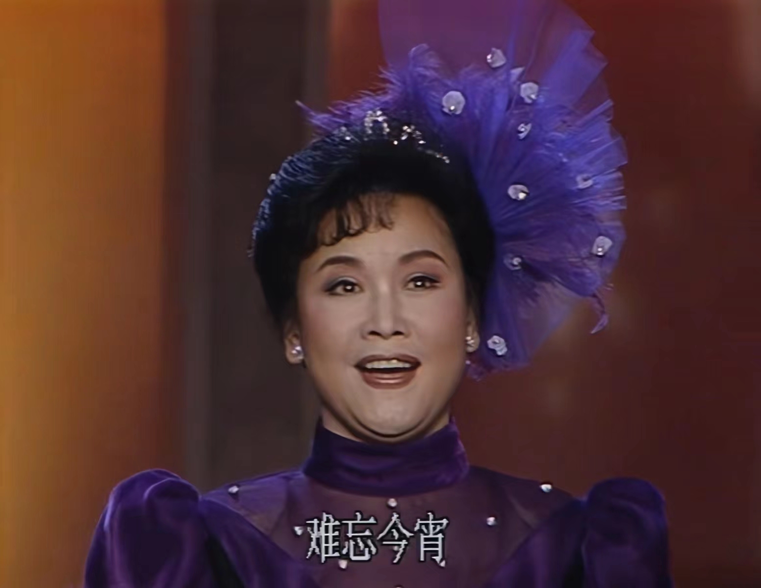 Li Guyi sang "Unforgettable Tonight" at the Spring Festival Gala