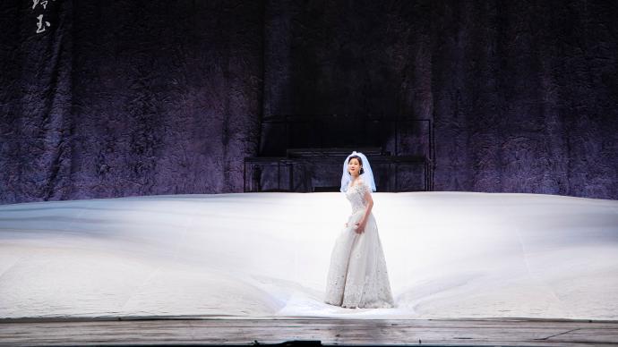 "Ruan Lingyu" debuted at the Capital Theater, Xu Fan said goodbye to "Ruan Lingyu" on stage