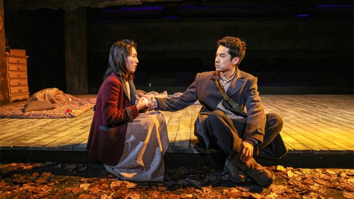"My Poor Marat" appeared in the experimental theater again, "It is a pleasure to meet in the theater"