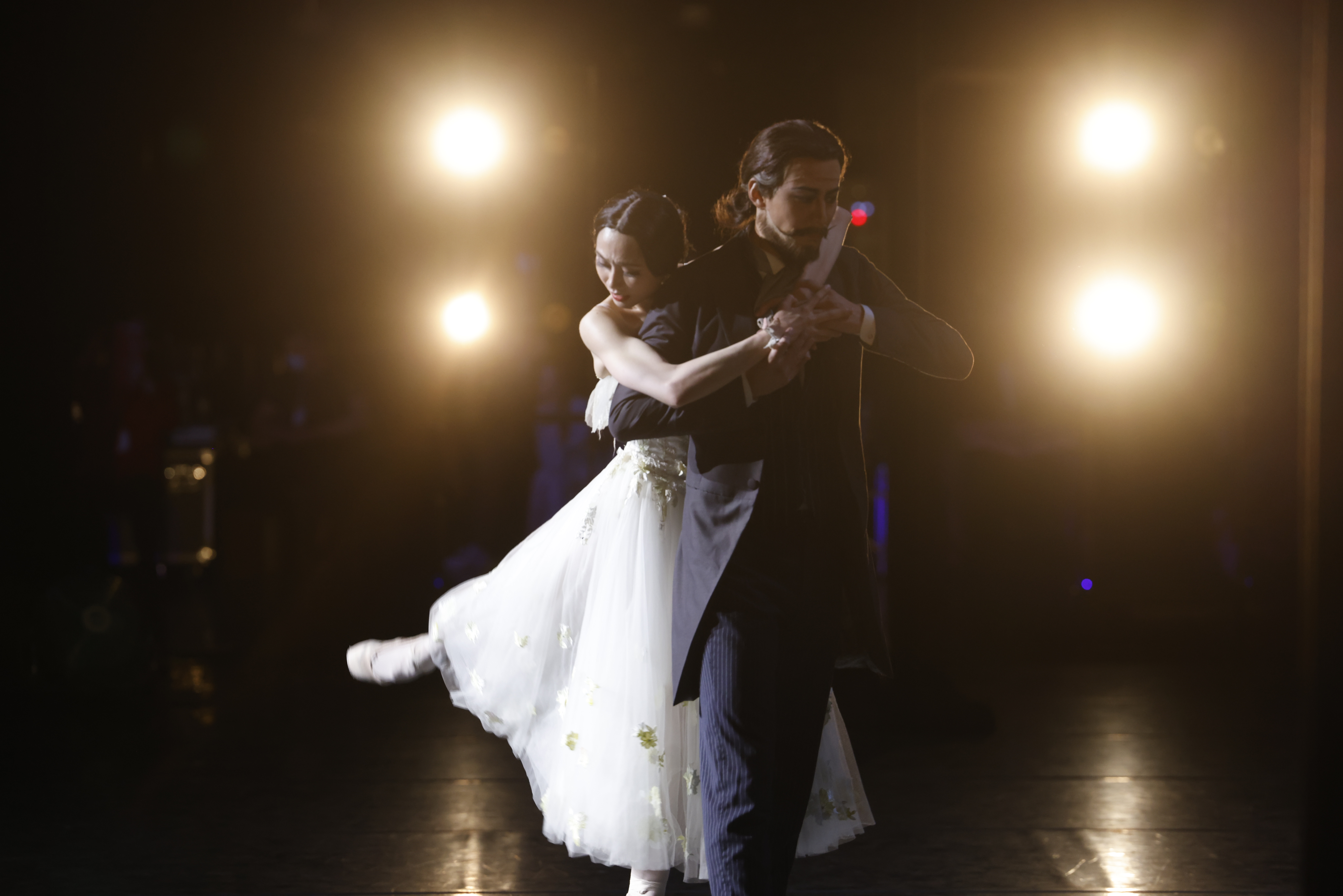 "La Traviata" surging news reporter Ding Xiaowen photo
