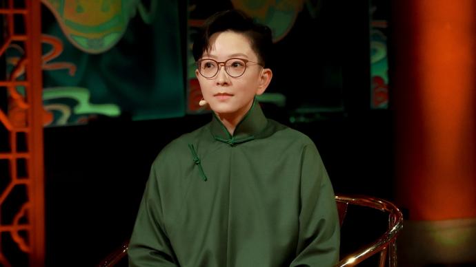 Zhong Sing and Wang Peiyu launch audiobooks of Peking Opera, and 35 precious records are online