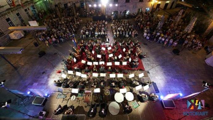Another year of new paths: remembering the "Chinese stage" of the Kotor Arts Festival in the midst of the epidemic