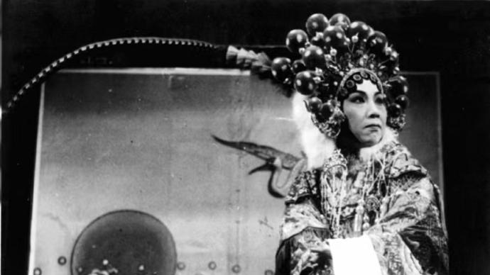 She is known as the "Queen of Huai Opera", and a series of events in Shanghai commemorate the centenary of Xiao Wenyan's birth