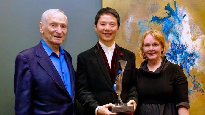 After taking home the American Dance Festival Lifetime Achievement Award, what is Shen Wei doing in Paris?