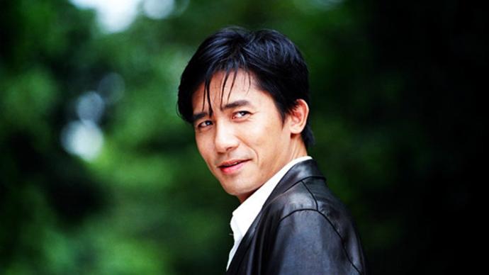 Tony Leung won the "Asian Filmmaker Award" at the Busan Film Festival