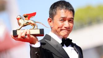 Leung Chiu Wai burst into tears to receive the Venice Lifetime Achievement Award