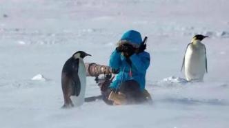 With a petite figure and long hair, it’s hard to imagine that she is a world-class outdoor photographer.