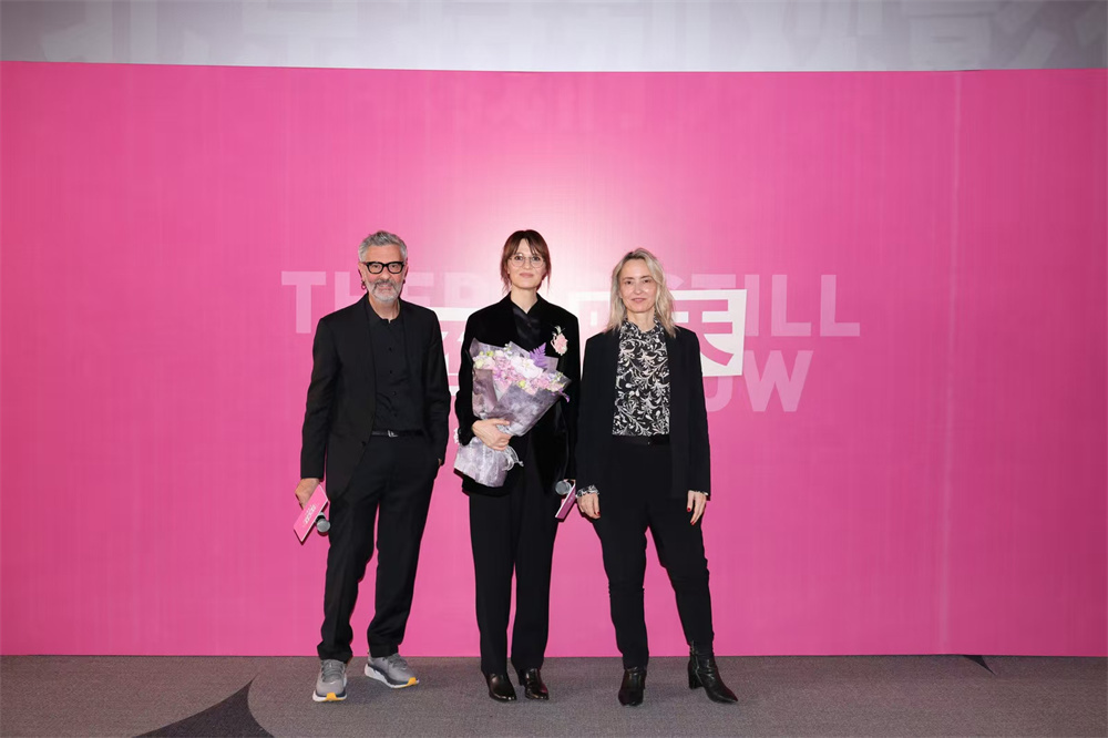 "There's Tomorrow" premiered in Beijing, Liang Hong: Tribute to the director; Jia Zhangke: There's still a hit
