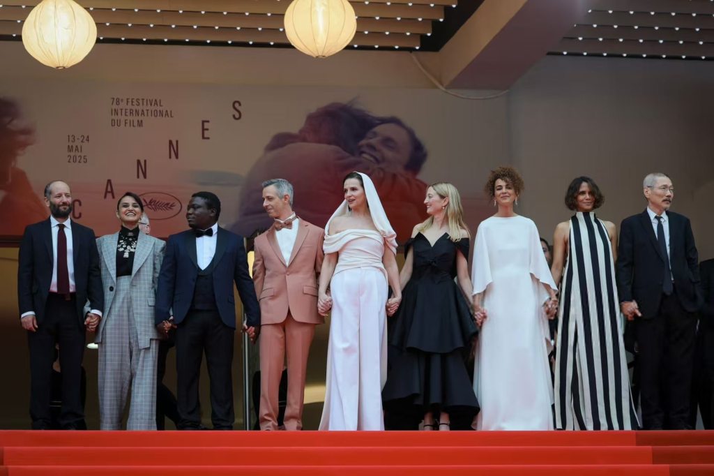 The 78th Cannes Film Festival opens, Robert De Niro receives the Lifetime Achievement Award