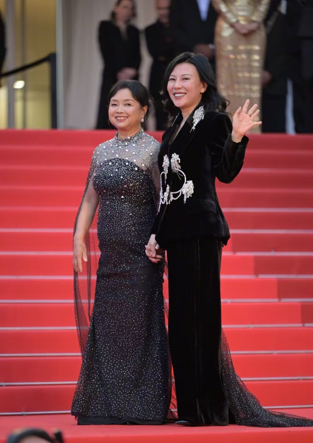 Aunt Su Min, who ran away, walked all the way to Cannes, and the red carpet became more diverse because of her