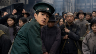 Actor Liu Haoran writes an article in People's Daily about participating in "Nanjing Photo Studio": Cherishing the gift of the role.
