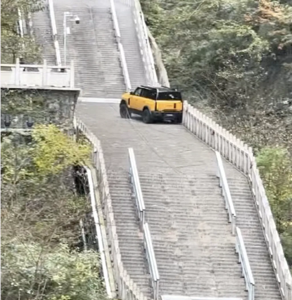 Chery Apologizes After Car Falls From Test Ladder