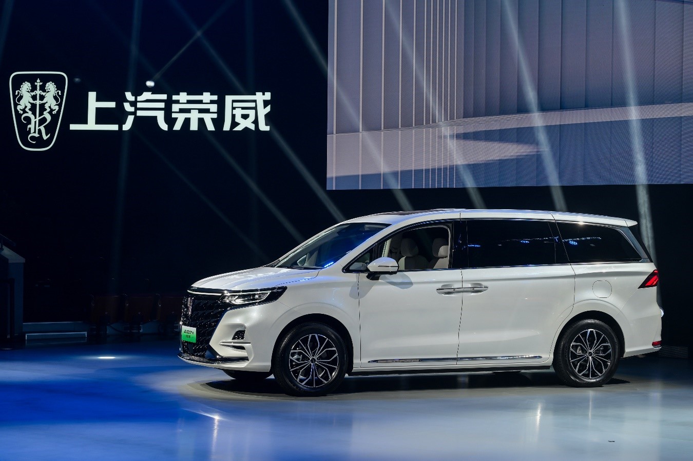 Roewe launches DMH Duo hybrids as optimal power push