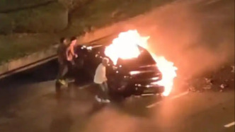 Chengdu Xiaomi SU7 accident scene rescue car owner: The door does not look obviously deformed, but it just won't open