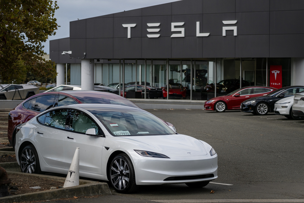 US to investigate nearly 2.9 million Tesla vehicles with 'Full Self-Driving' features