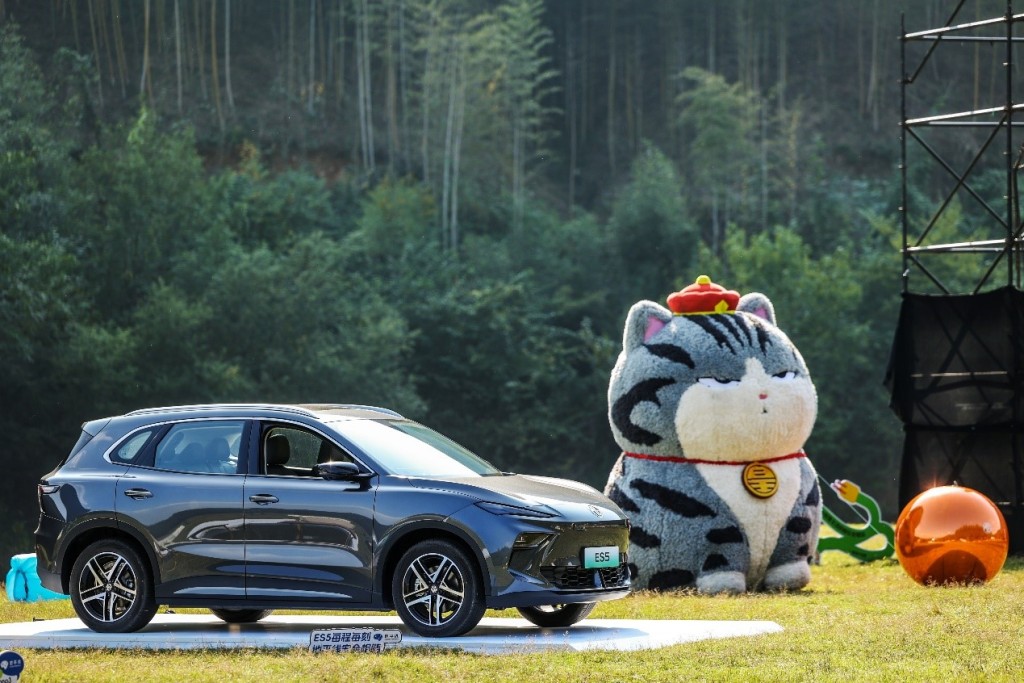 How spacious can an A-class pure electric SUV be? The MG ES5 breaks the "impossible triangle."