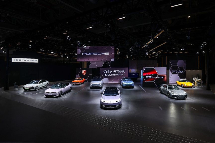 Eight Trips to the China International Import Expo | Volkswagen's Booth Reaches the Highest Note in Automotive Technology, Transcending Product Showcase