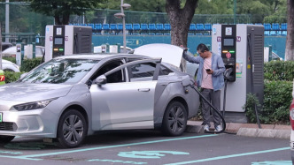 China targets 28 million chargers by the end of 2027