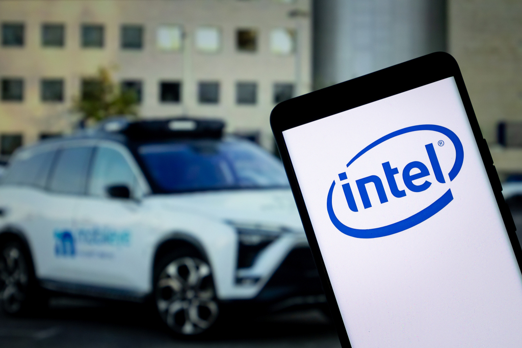 Intel decides to abandon automotive business