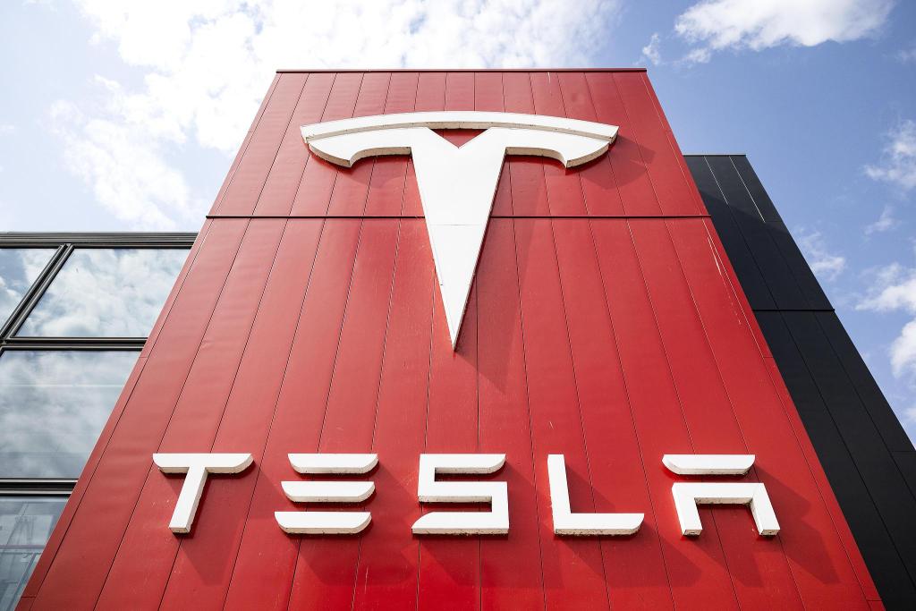 Tesla's robotaxi plan shrinks: only 20 vehicles will be put into production in the first phase
