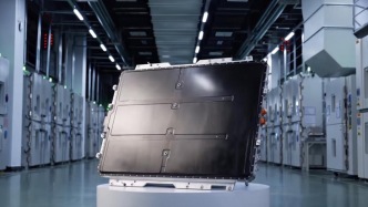 Huawei's Giant Whale Battery Platform demonstrates its technological strength by meeting the new national standard five years ahead of schedule and alleviating electric vehicle anxiety.