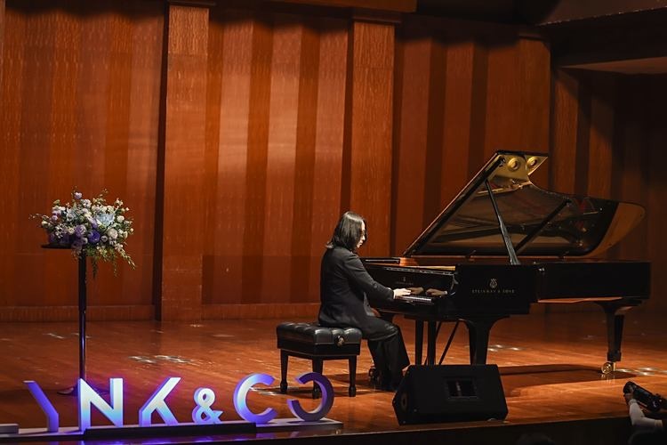 In a fiercely competitive market, Lynk & Co led everyone to quietly attend a concert.