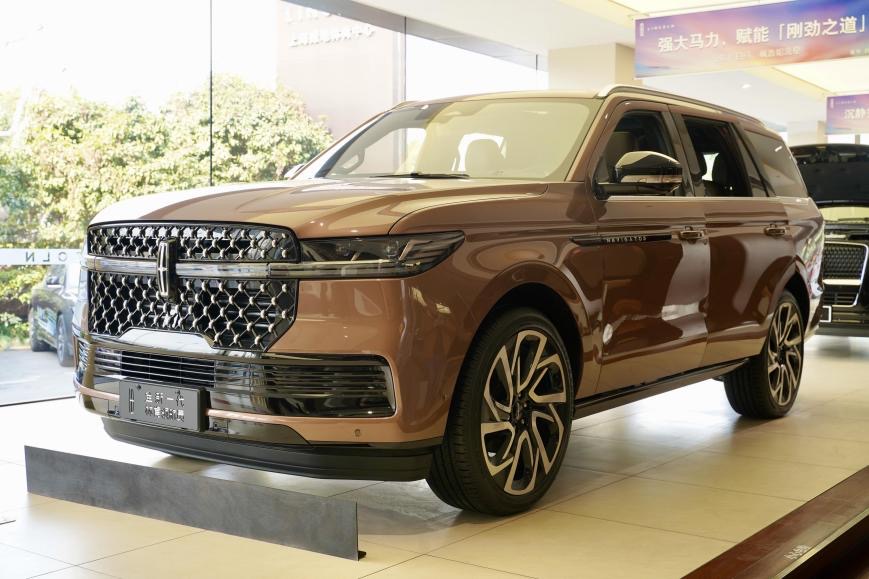 The new generation of Lincoln Navigator unleashes American luxury without forgetting the needs of Chinese users