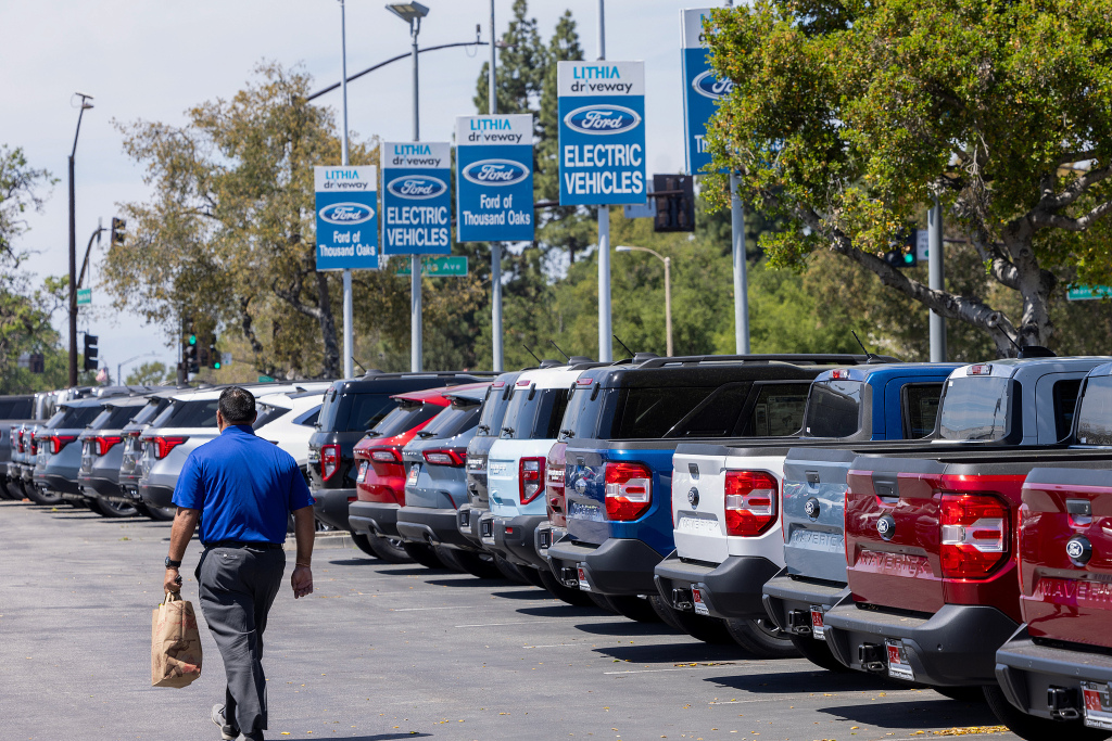 Trump considers temporary exemption of auto tariffs to buy time for automakers to adjust supply chains