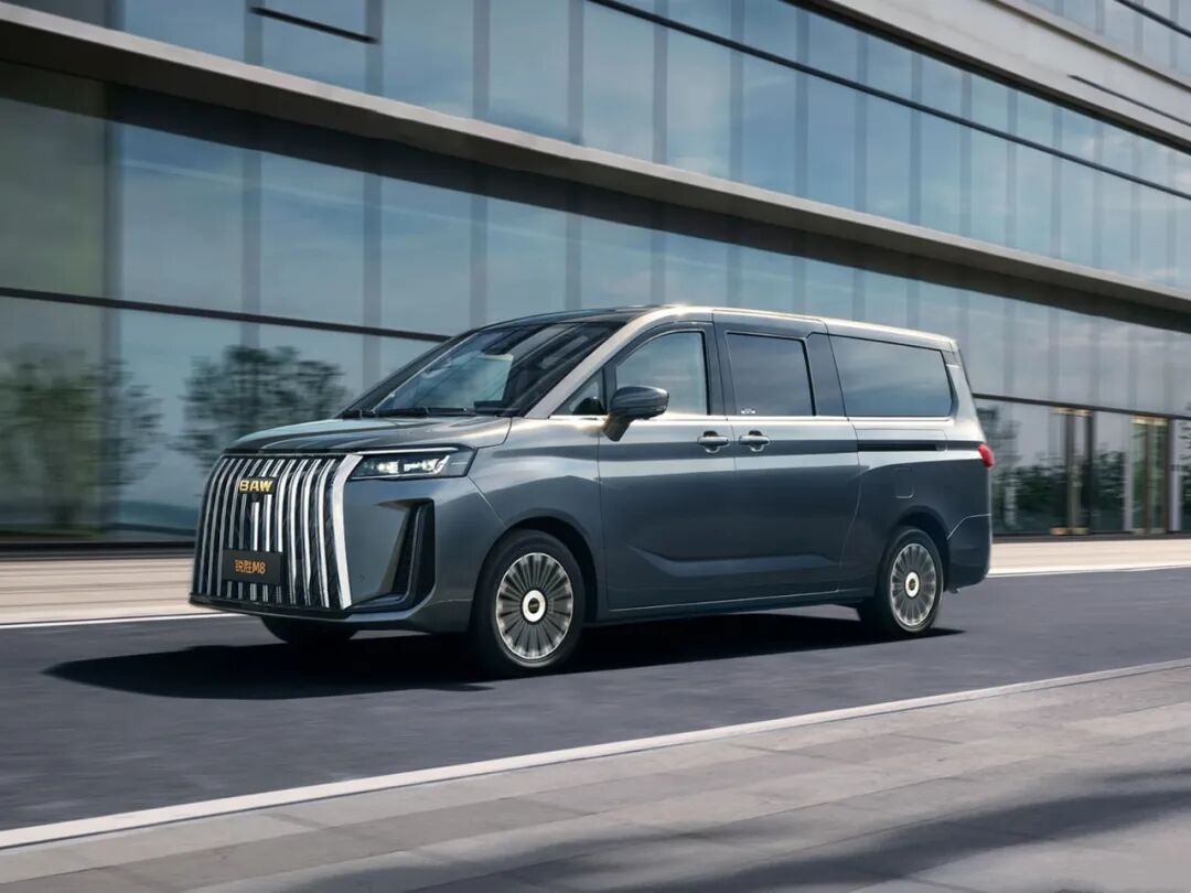 Starting at a low price of 129,800 yuan, the Ruisheng M8 challenges the MPV market with its "three-row business class" design.