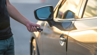 Lost 100,000 yuan in just 10 days of renting a car? Media investigates the "rent-to-buy" scam