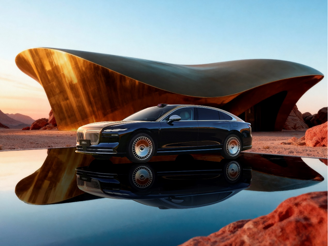 Voyah Chasing Light L sedan starts at 279,900 yuan