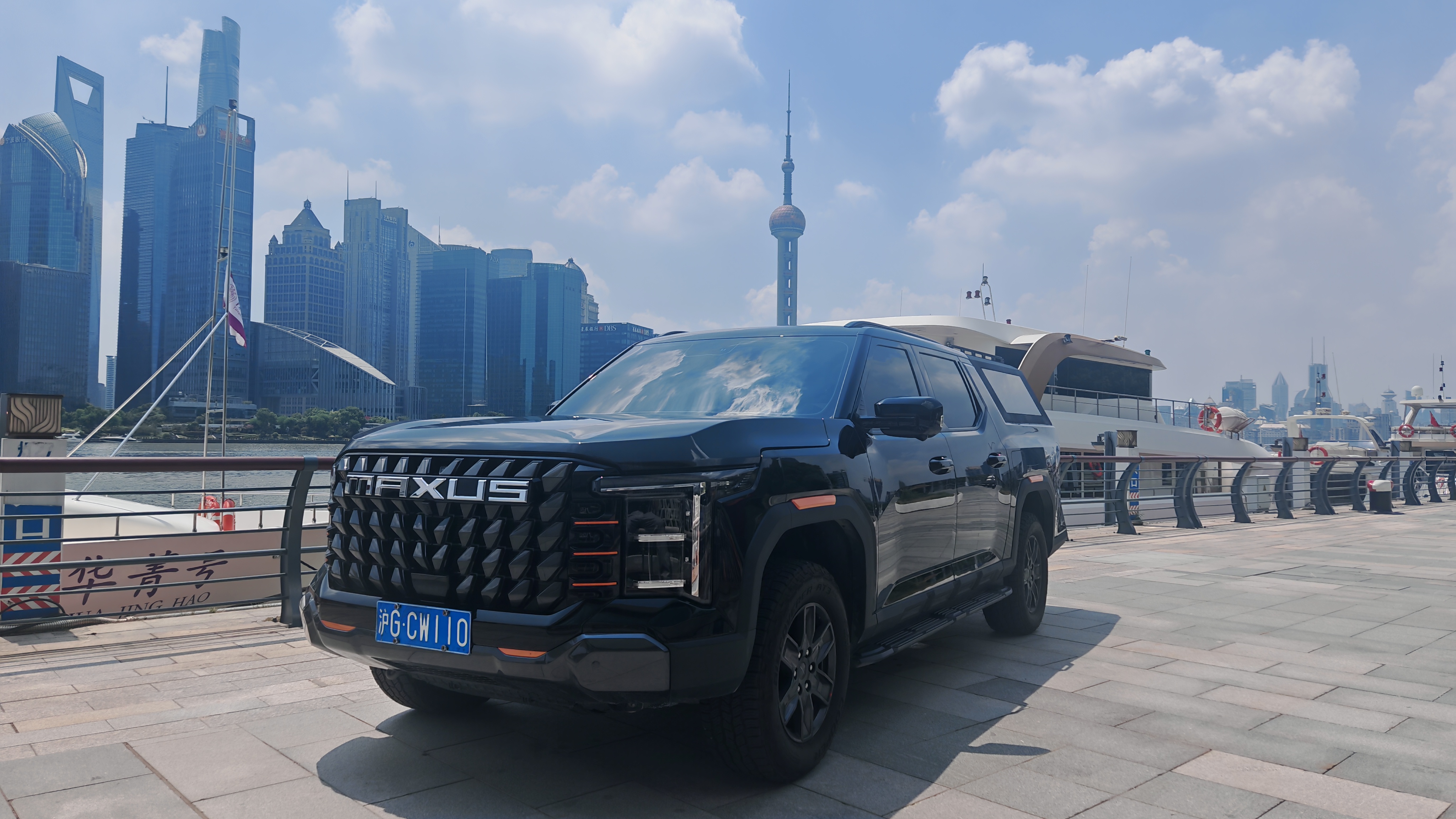 The Star Stack platform debuts, and the SAIC Maxus Star X real passenger version reshapes the pickup truck usage scenario