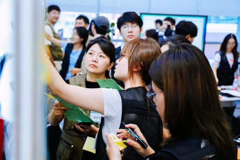 Nearly 3,000 college students participated in the 2025 Ford U-Mobility Innovation Challenge, which concluded in Shanghai.