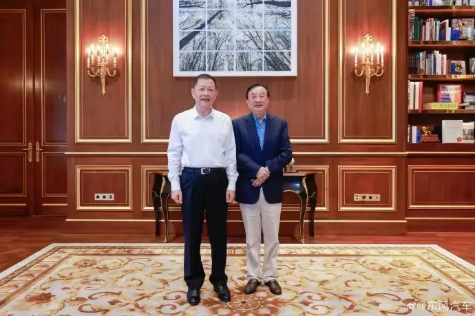 Dongfeng's chairman personally met with Ren Zhengfei in Shenzhen, suggesting Huawei may launch a new model of cooperation with automakers.