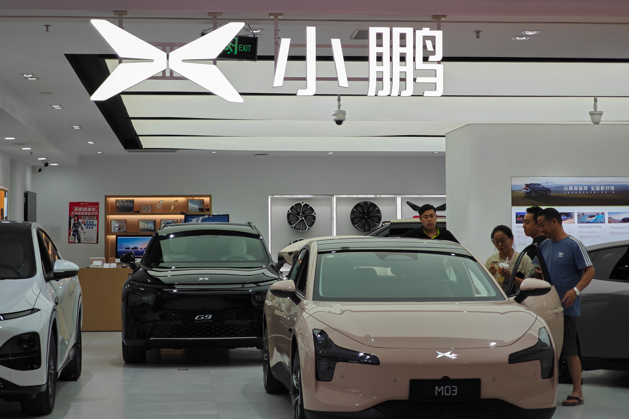 Xpeng Motors' technological monetization has led to an improvement in gross profit margins, with overseas sales contributing over 10% for the first time in the second quarter of this year.