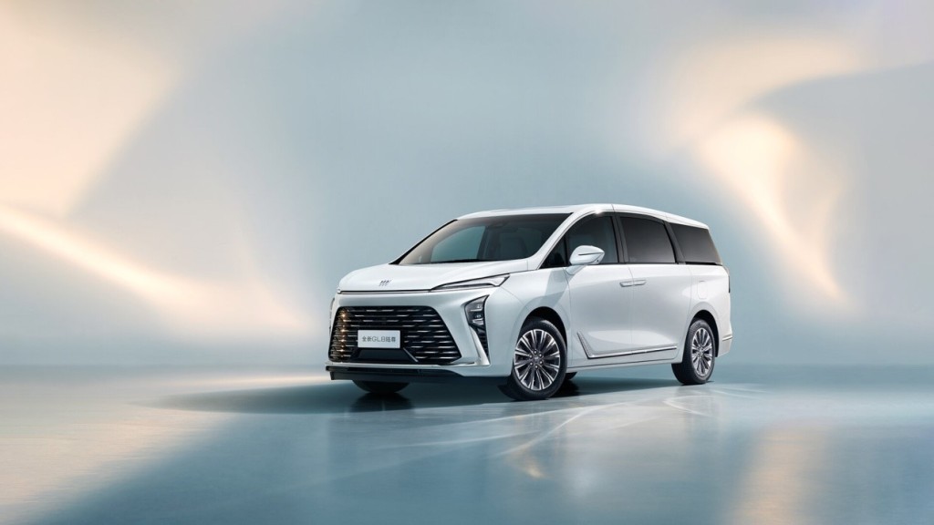 With prestige and sophistication, the all-new GL8 Landjet luxury golden-label MPV, a premium choice in the 300,000 RMB home-use MPV segment.