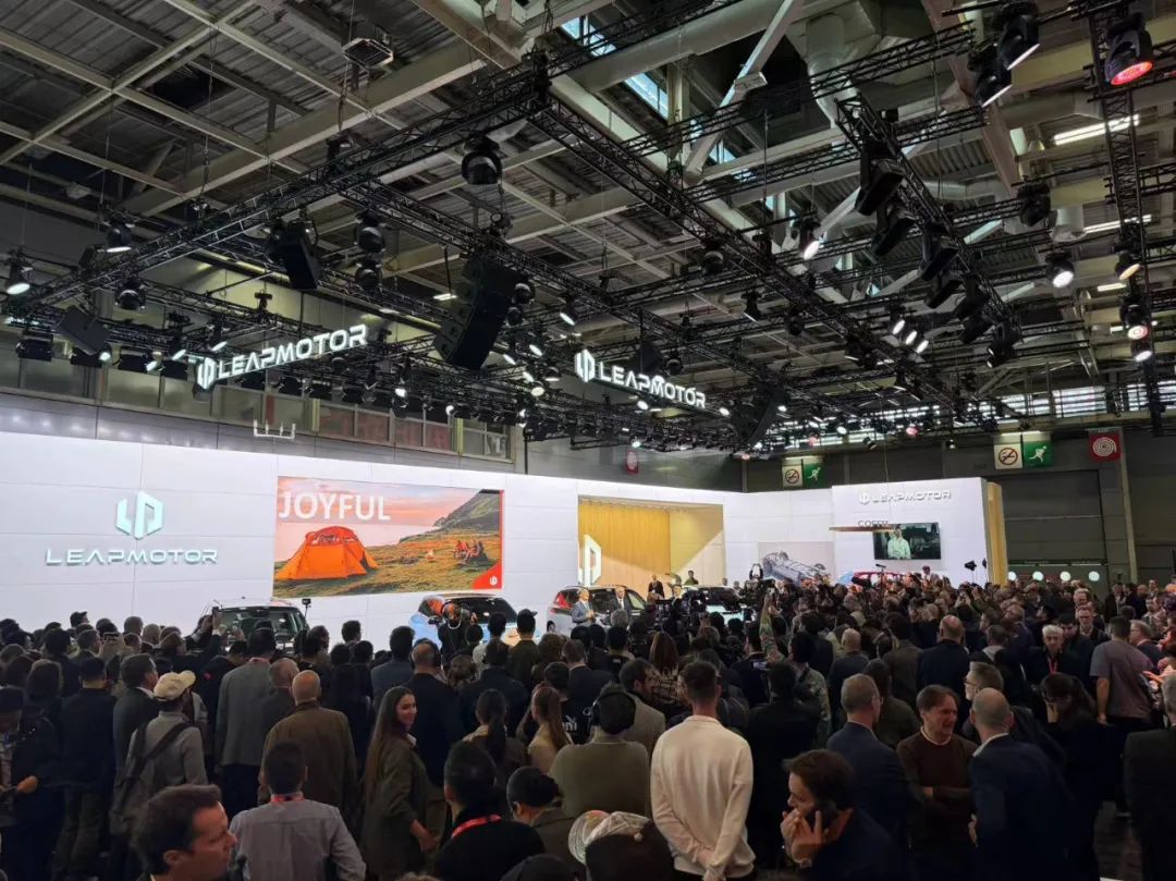 The LEAP 3.5 technology architecture was unveiled in Paris, as Leap jumps toward becoming a global brand through comprehensive in-house research and development.