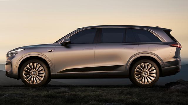 Can a 300,000-yuan three-row SUV skip hard compromises?