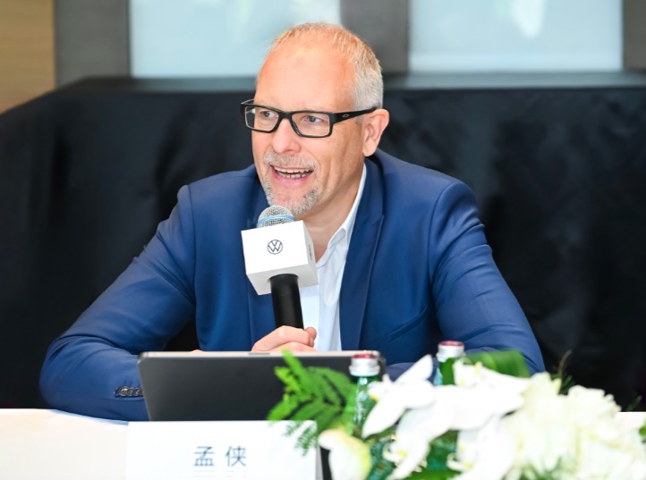 The CEO of a mainstream brand in China interprets the transformation in the Chinese market: products are the cornerstone, and the brand needs to be reshaped.