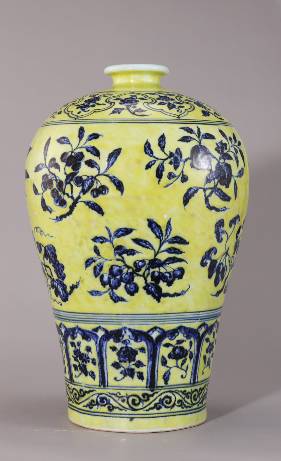 Ming Yongle Blue and White Ruyi Plum Vase