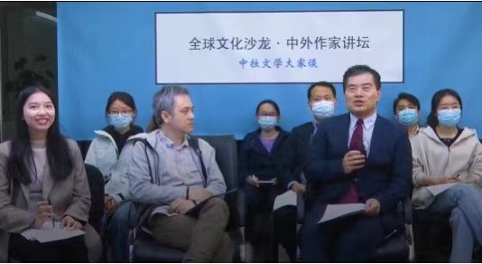 At the event site, the first from the right in the front row is Sun Xintang, and the second from the right is Lu Yuan