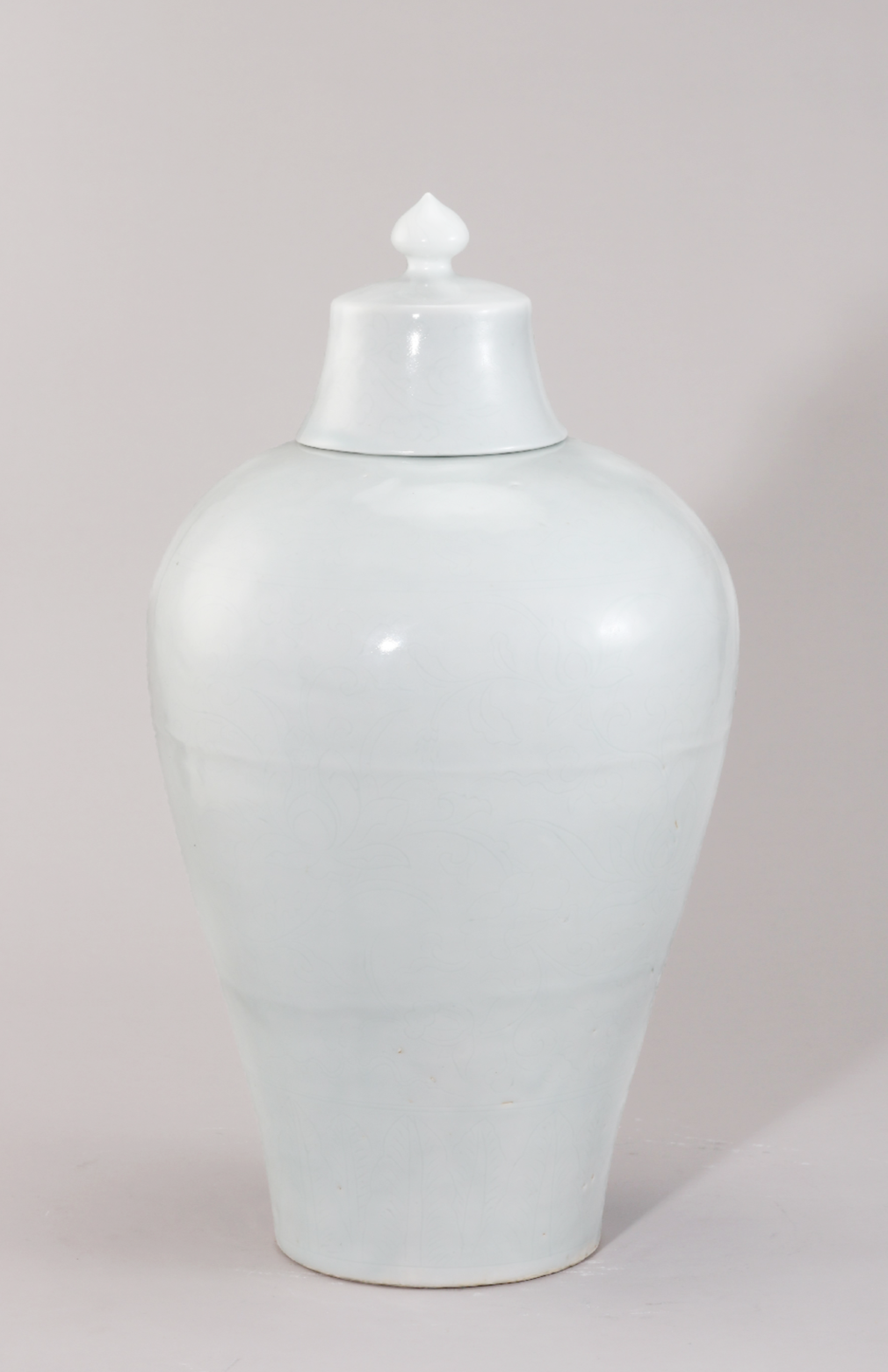 Ming Yongle White-glazed Plum Vase
